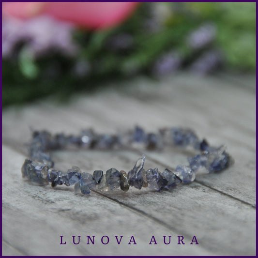 Iiolite Gemstone Chip Bracelet