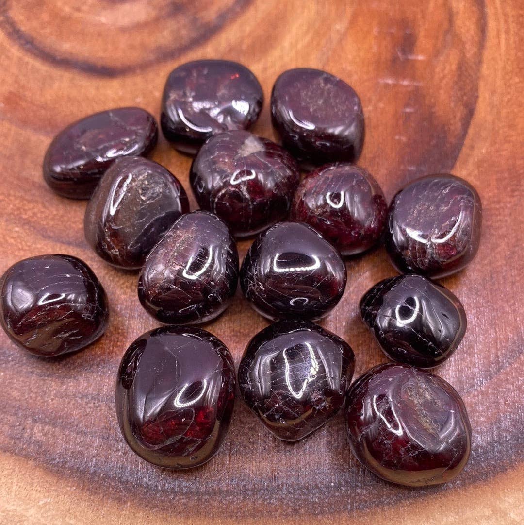 Garnet Tumbled Pocket Stone